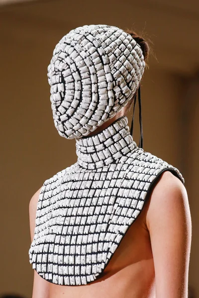 Look 26